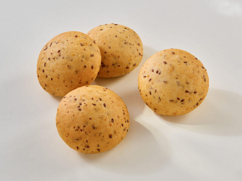 vier glutenfreie Bio Leinsamenbrötchen, glutenfreie vegane helle Brötchen, Isabella Glutenfreie Patisserie