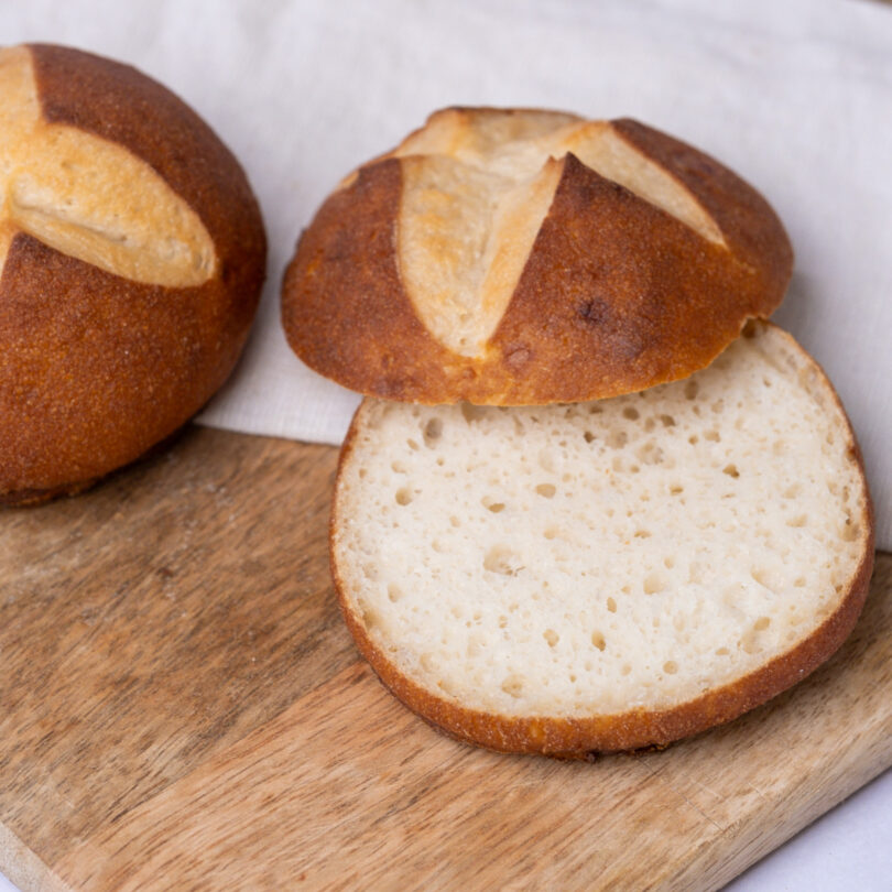 glutenfreie Bio laugenbrötchen, glutenfrei und vegan, Isabella Glutenfreie Patisserie, photo-1